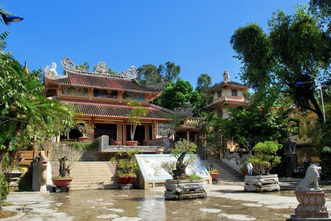 Discover Nha Trang Holy Places (Pagoda, Church)